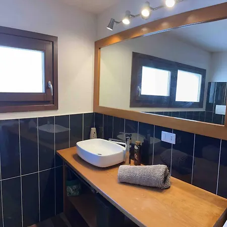 Sardinia House With Beautiful View Near Sea Brunella