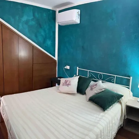 Sardinia House With Beautiful View Near Sea Brunella