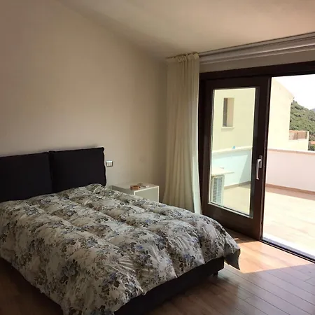 Sardinia House With Beautiful View Near Sea