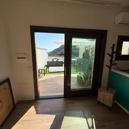 Sardinia House With Beautiful View Near Sea Brunella
